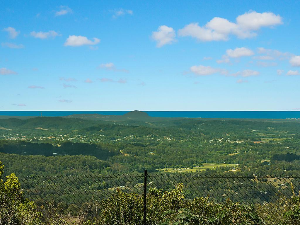 Altitude On Монтвилл Экстерьер фото View from the summit of Mount Coolum
